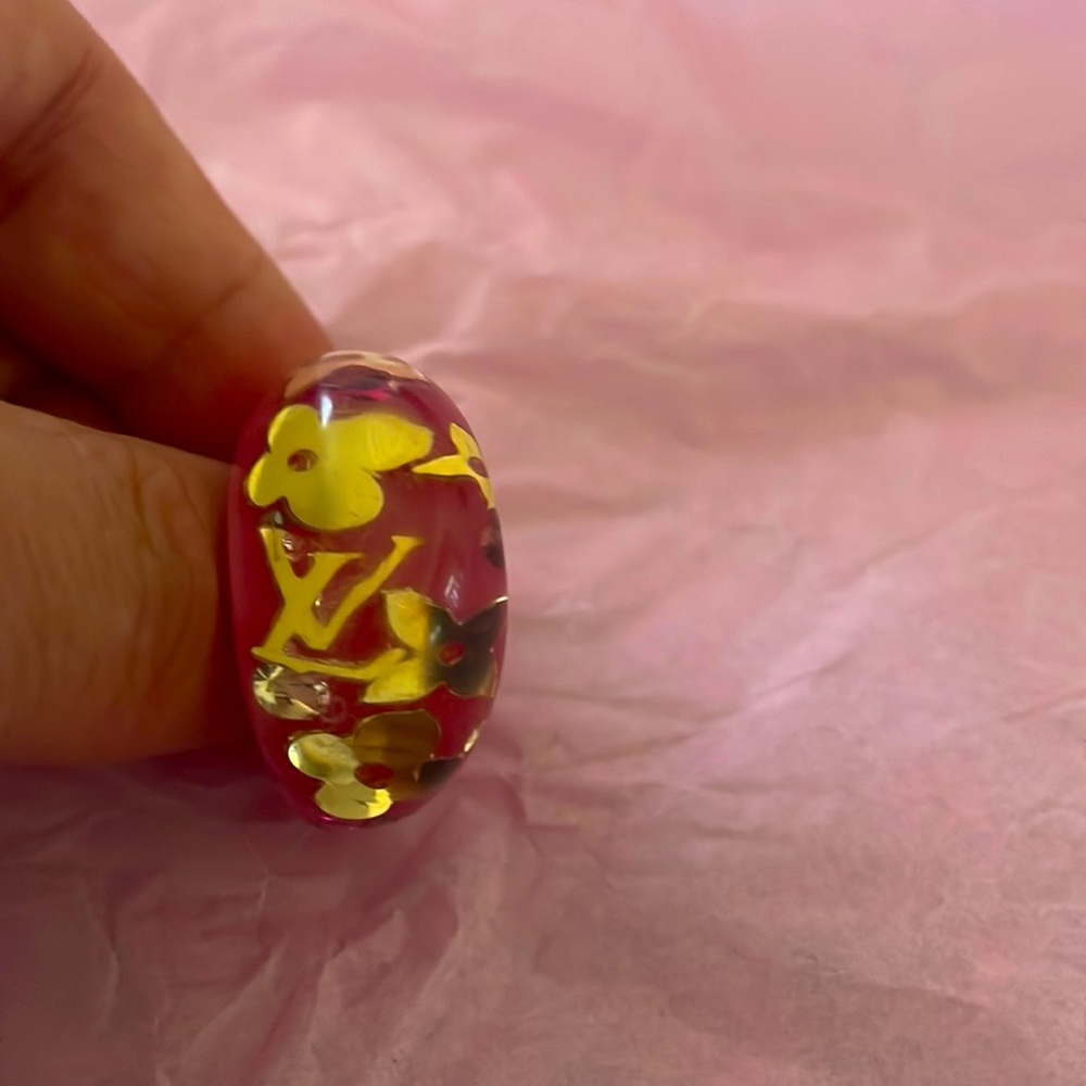 Louis Vuitton pink ring